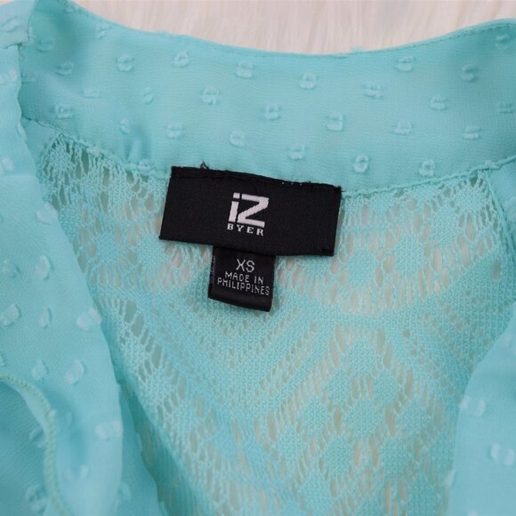 π°3/$25 IZ Byer Ruffle Neckline Mint Top Blouse - Picture 9 of 9
